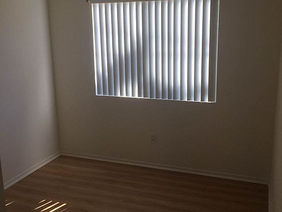 4th image of 380 N Catalina Ave #124