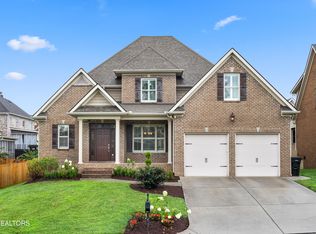 7913 Rustic Oak Dr, Knoxville, TN 37919