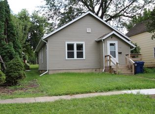705 20th St, Spirit Lake, IA 51360