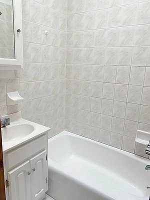 Rented by Ulas Real Estates Inc | media 7