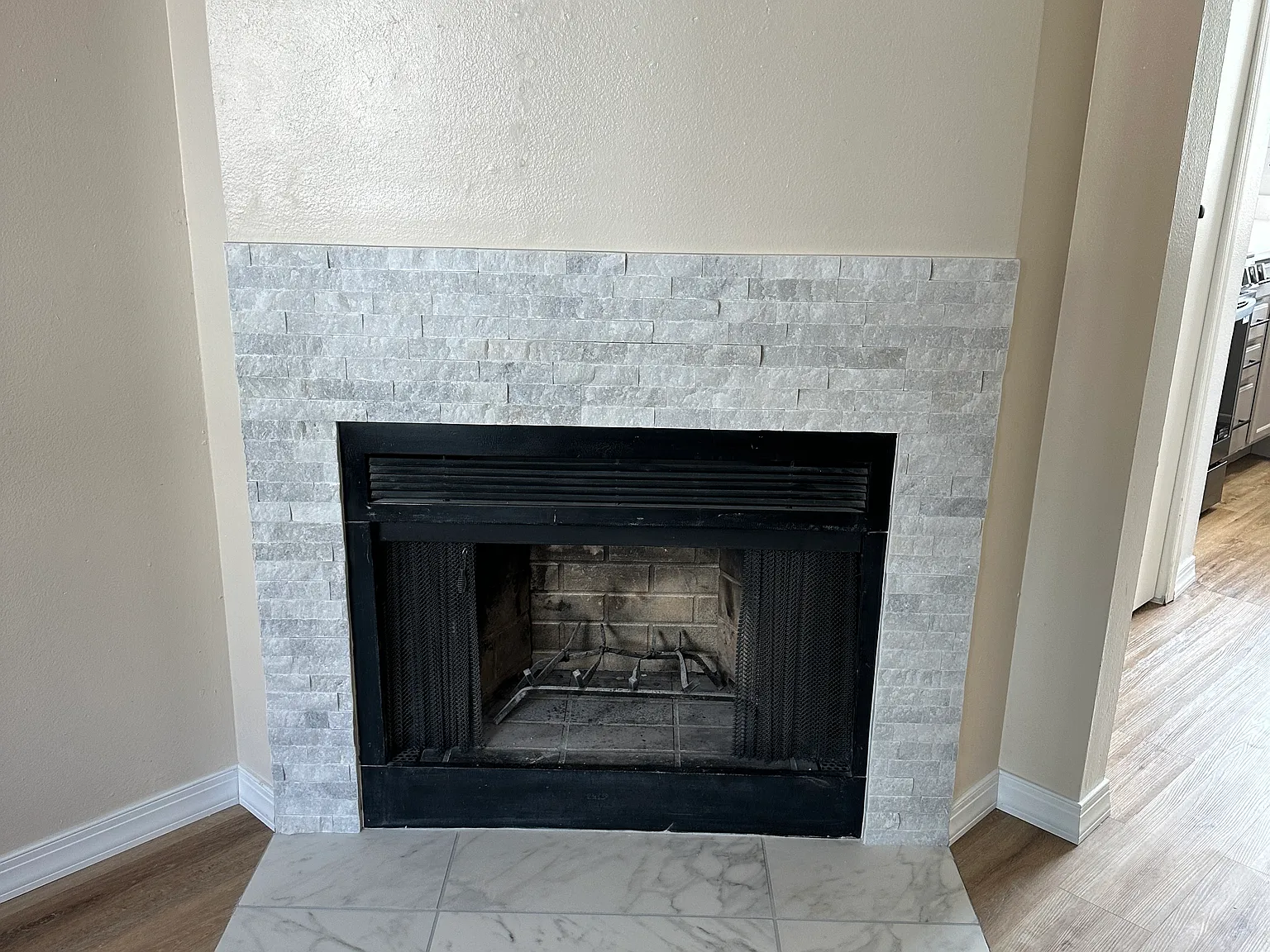2 bed, 1.5 bath, 894 sqft, $1,750 — Photo 4