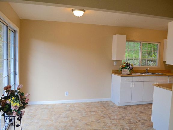 5th image of 5800 Valley Dr