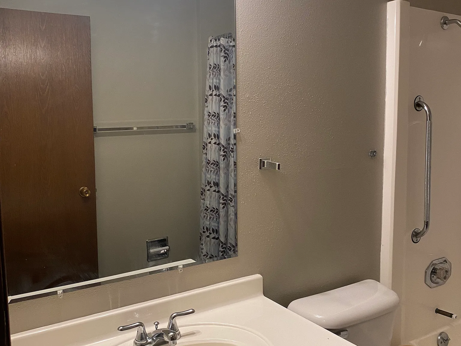 603 S Center St — Photo 4