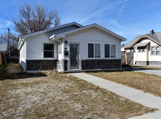 1204 W 2nd St, Mccook, NE 69001