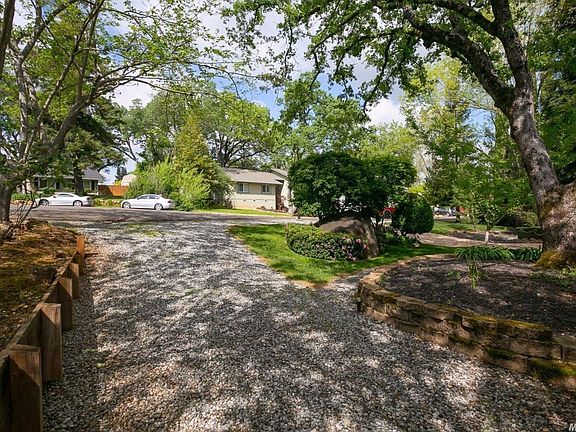 5th image of 3304 Pomo Ct
