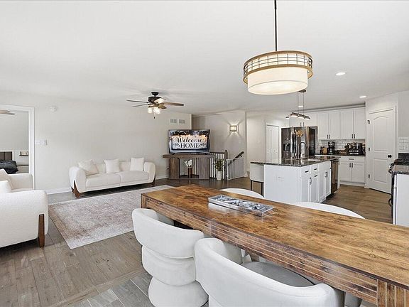 5th image of 10132 Azalea Dr