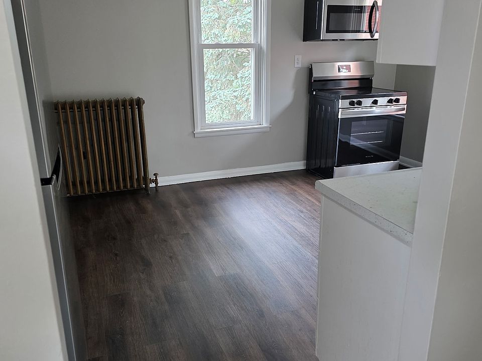 1st image of 538 Alexander Ave #2