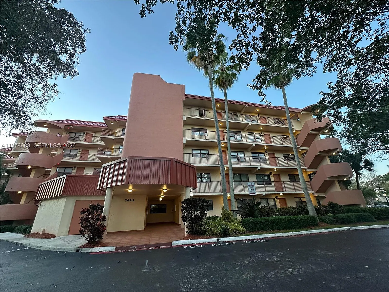 Plantation Forest Condo — Photo 1