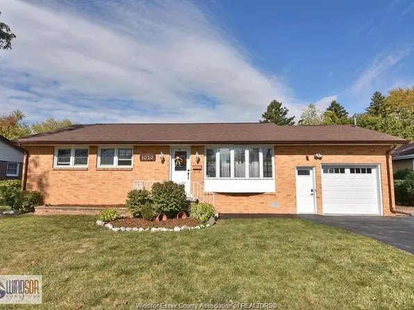 1050 Scofield Ave, Windsor, ON N9G 1L7