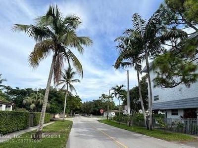 12290 NE 11th Ct UNIT 104, North Miami, FL, 33161