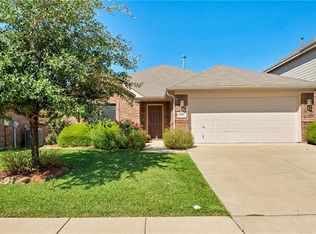 8901 Golden Sunset Trl, Fort Worth, TX 76244