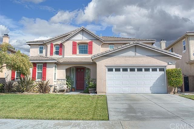 1st image of 36789 Maxmillian Ave