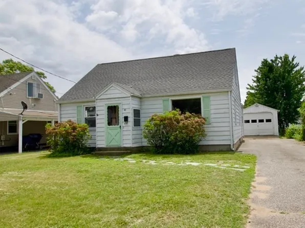 41 Watling St, Springfield, MA 01104