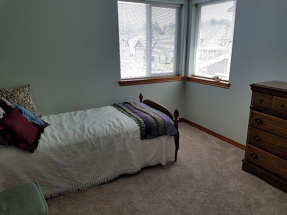 5th image of 5611 Old Settler Dr