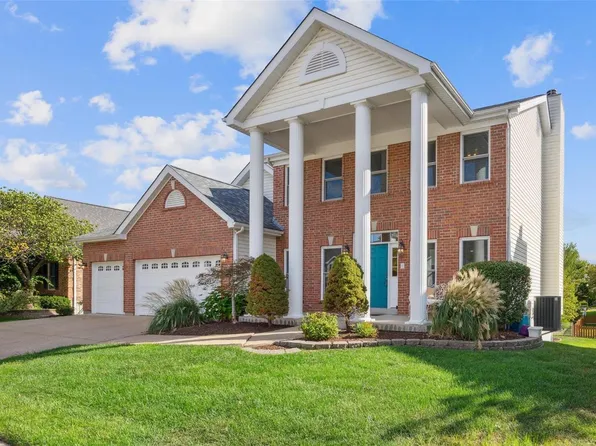 465 Westglen Village Dr, Ballwin, MO 63021