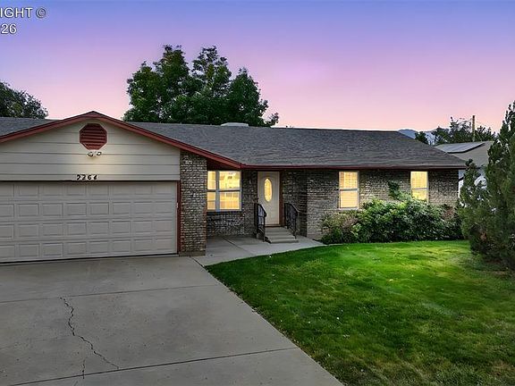 2nd image of 2264 Surrey Ln