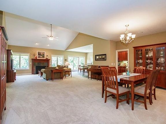 4th image of 1700 Country Corner Ln
