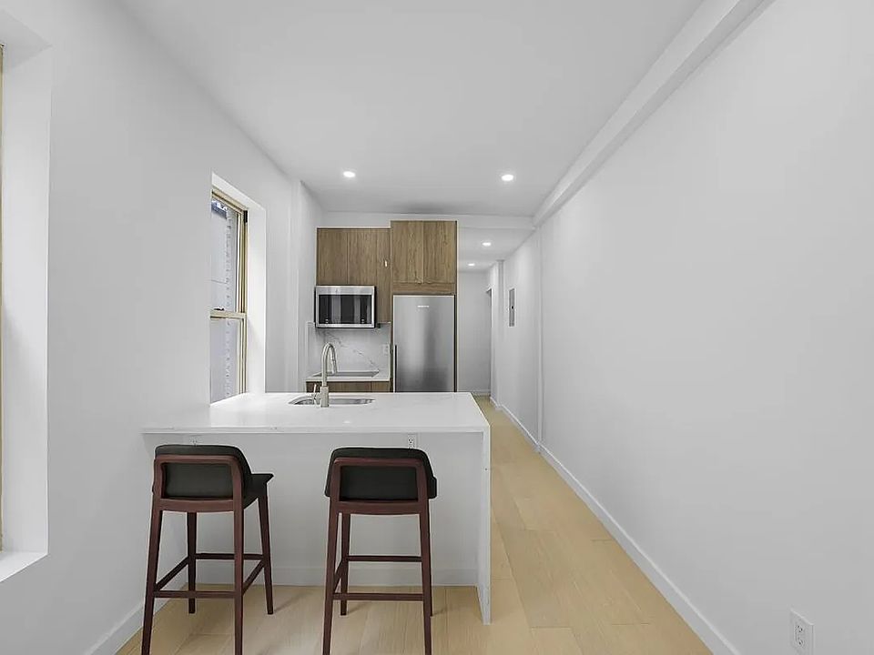 1st image of 246 E 53rd St #5A