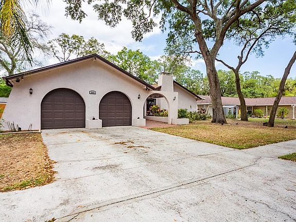 3rd image of 1871 Oak Forest Dr W