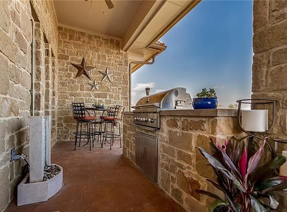 5th image of 206 Antigua Way