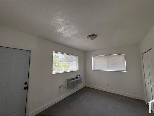 1 bed, 512 sqft, $1,700 — Photo 3