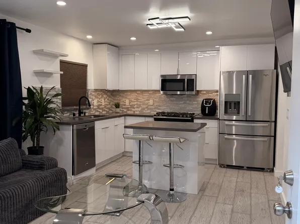 (undisclosed Address), Winnetka, CA 91306