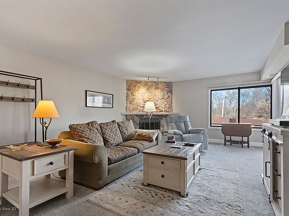 2nd image of 1415 N Sterling Ave Unit 203