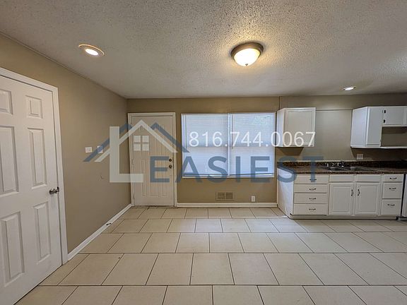 5th image of 7512 E 111th Ter
