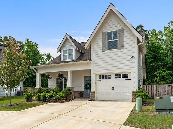 2nd image of 138 Grove Dr