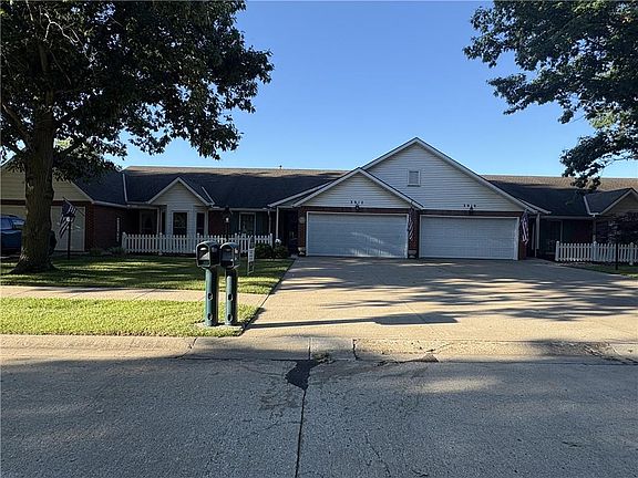 2nd image of 3912 Westgate Dr