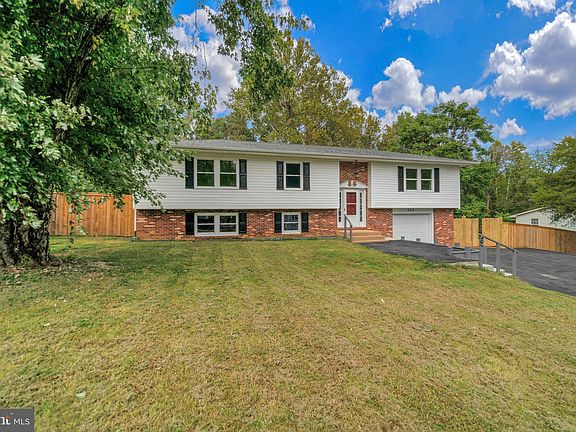 4th image of 302 Austin Dr