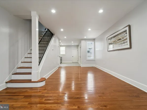 5706 N Woodstock St, Philadelphia, PA 19138