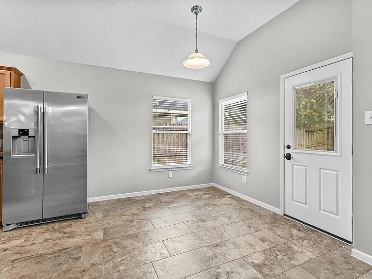 12719 Hart Hollow Ln — Photo 12