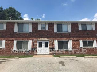 1705C Jamestown Rd, Belleville, IL 62226