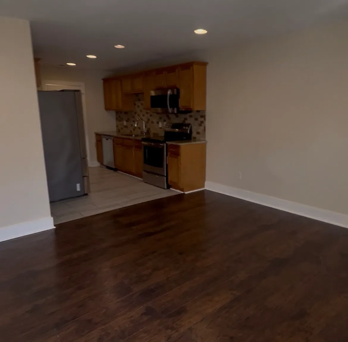 2 bed, $1,690 — Photo 3