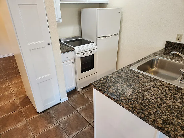 1015 Old Mill Rd #1 — Photo 12