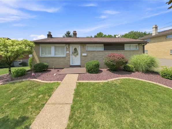 13581 Saint Clair Dr, North Huntingdon, PA 15642