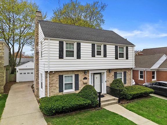 3rd image of 722 Orchard STREET