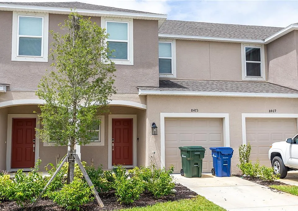 8473 Lunar Skye St