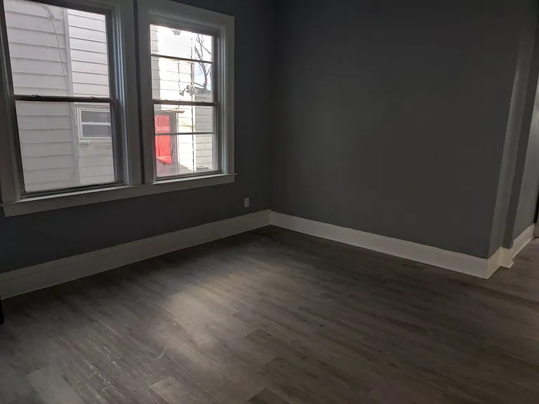 121 Cohassett St — Photo 3