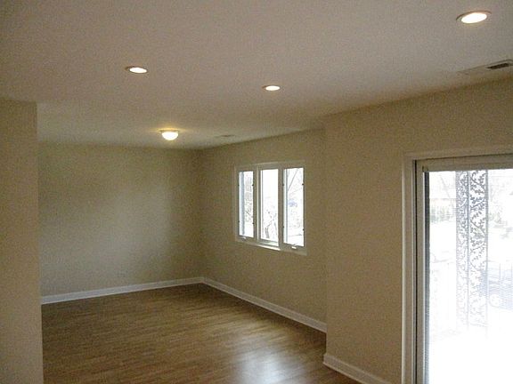 4th image of 9395 Landings Ln Unit 205