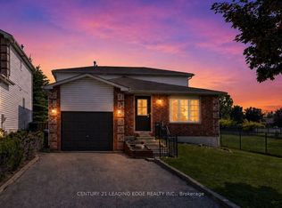 11 Lougheed Rd, Barrie, ON L4N8G3