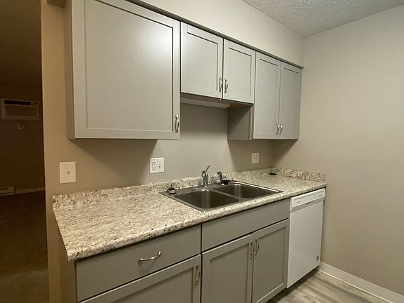 4th image of 411 W 1st St APT 210