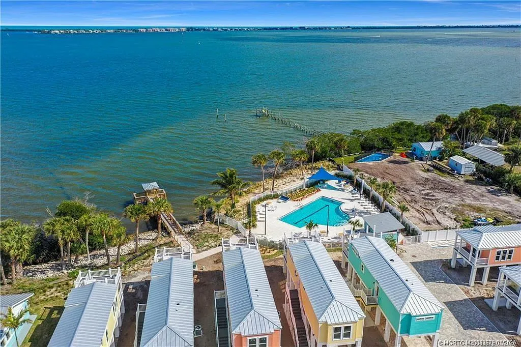 2 bed, 1.0 bath, 1000 sqft, $2,400 — Photo 2
