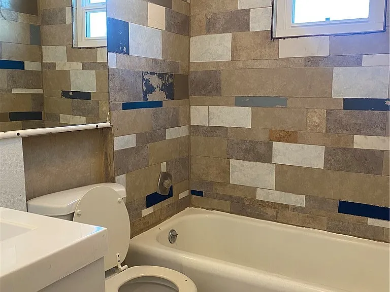 409 W Van Buren Ave #1 — Photo 7