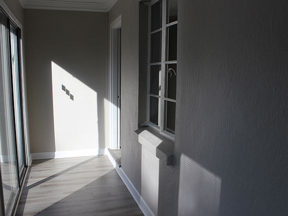 4th image of 347 Oak Grove Rd