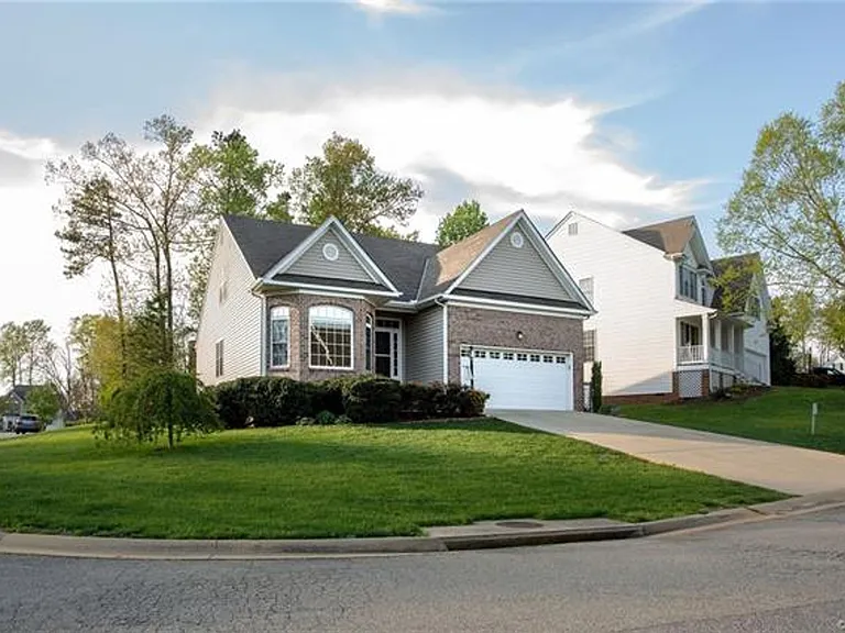 8948 Sawgrass Pl — Photo 2
