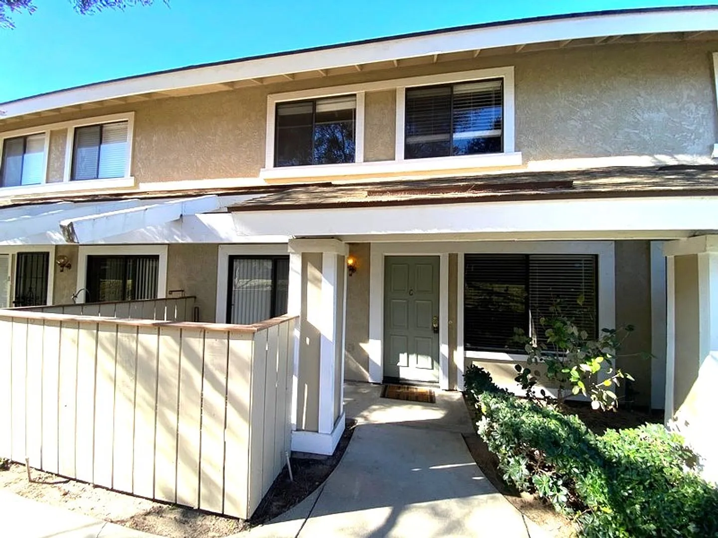 Knollwood Village Townhome in Orcutt — Photo 1