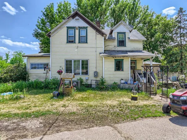 2015 Old Main St S, Cambridge, MN 55008