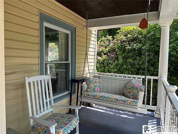 5th image of 36 Grant St